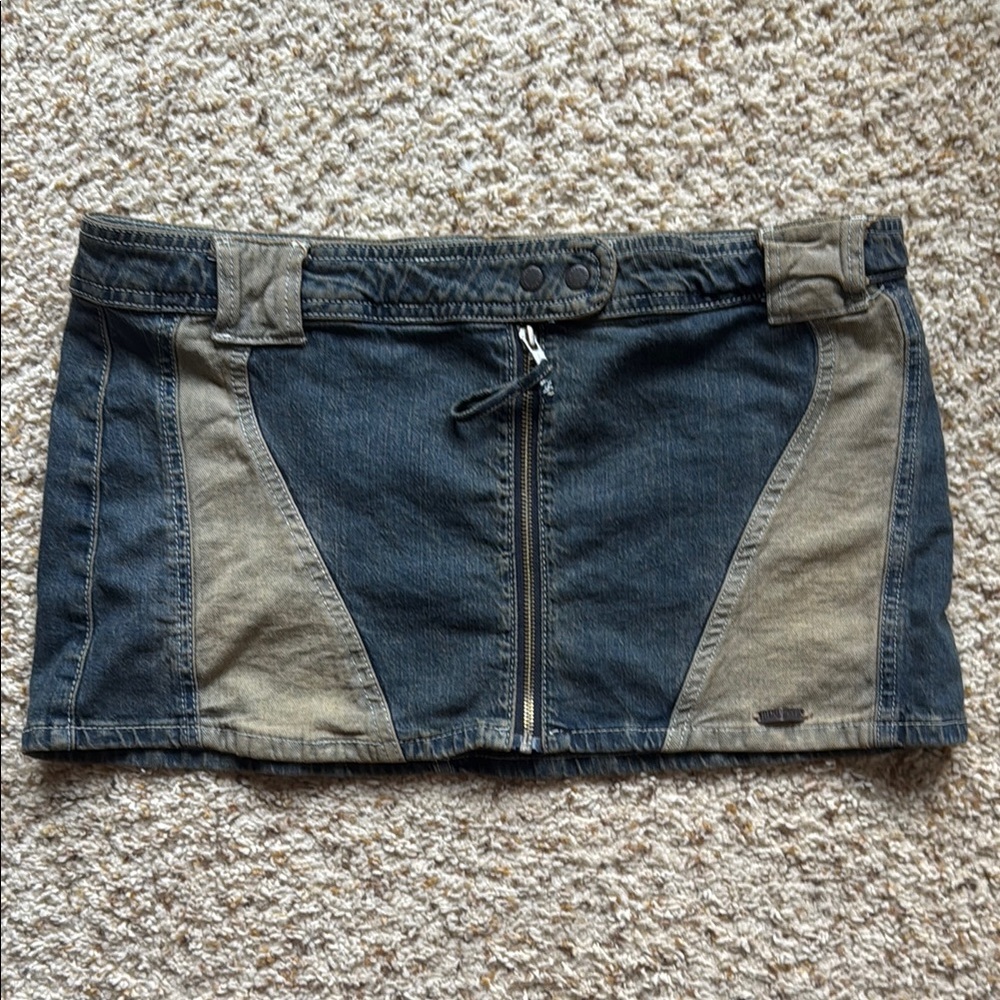 Grunge, urban outfitters miniskirt